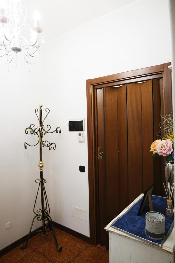 Appartamento Delle Rose Sesto Calende Extérieur photo