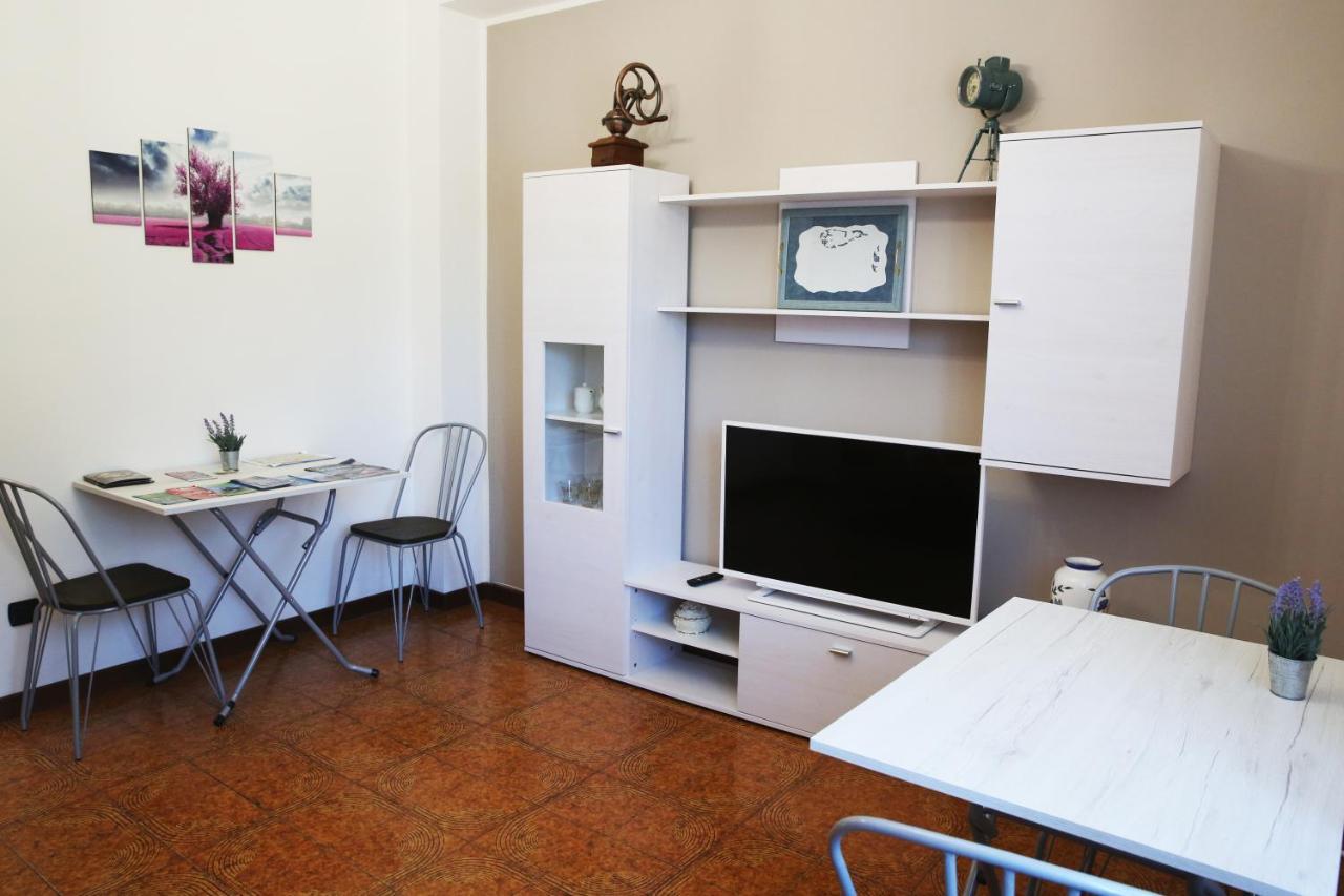 Appartamento Delle Rose Sesto Calende Extérieur photo